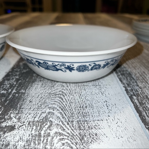 Corelle Corning ware lot of 2 bowls Old Town Blue pair - Picture 2 of 5